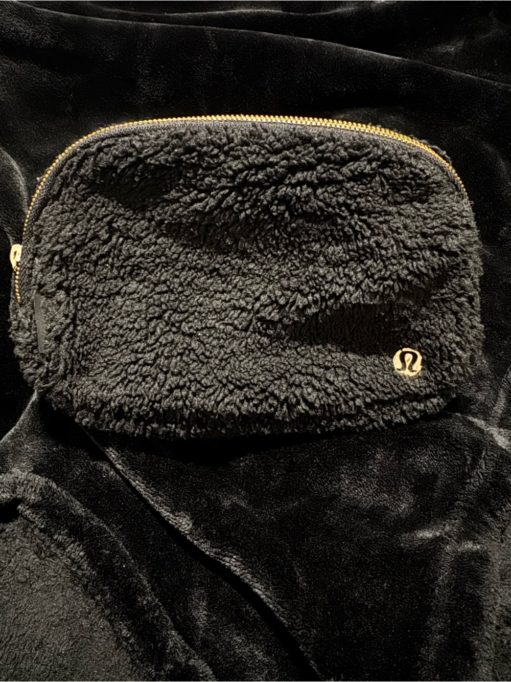 Lululemon Black Sherpa Belt bag